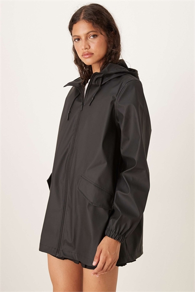 Длинный плащ с капюшоном черного цвета артикул 143701914