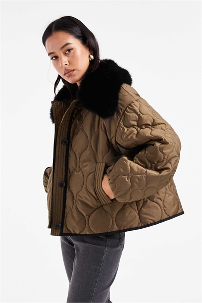 Стеганая гибридная куртка без воротника из ткани «борг» артикул 147787707