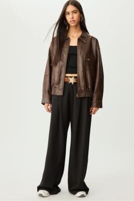 Куртка с эффектом кожи с карманами, коричневого цвета артикул 151930541