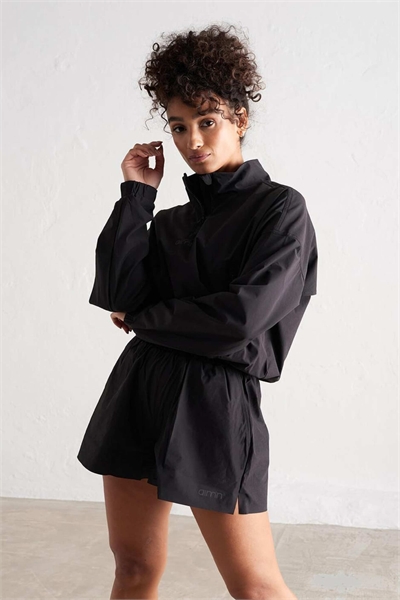 Черная ветровка артикул 142298079