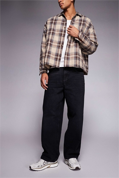 Джинсы свободного кроя с эффектом потертости артикул 153529266