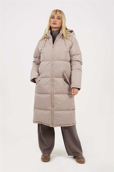Куртка длиной «макси» с утеплителем и несъемным капюшоном артикул 153059703