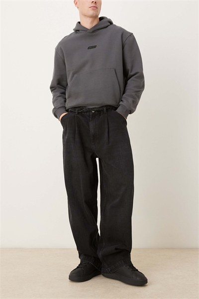 Джинсы с широкими брючинами артикул 151452857