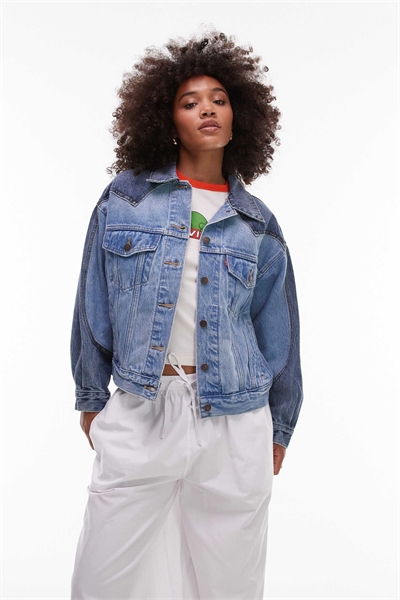 Джинсовая куртка-тракер в стиле вестерн 90-х годов из лоскутов артикул 142436608