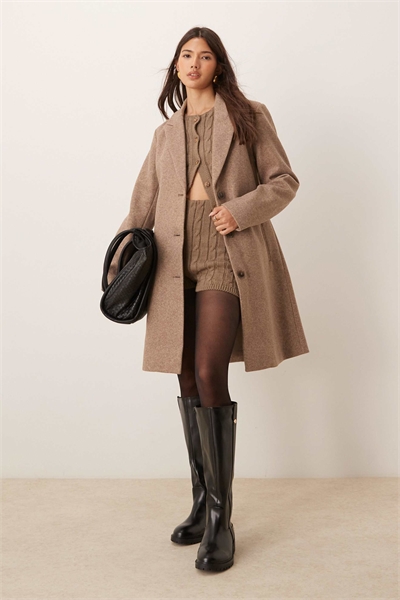 Длинное пальто темно-бежевого цвета артикул 135850815