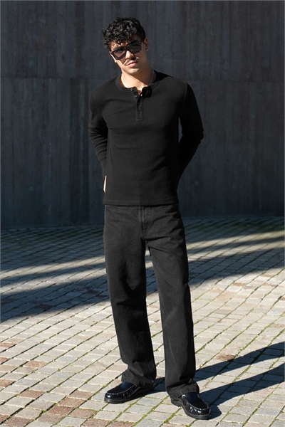 Джинсы-багги с завышенной талией артикул 155702316