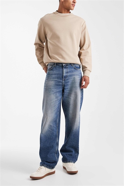 Джинсы свободного кроя артикул 151097369