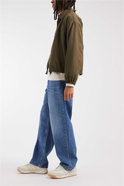 Джинсы свободного кроя артикул 149100148