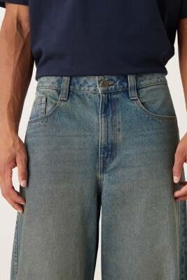 Джинсы свободного кроя артикул 148077931