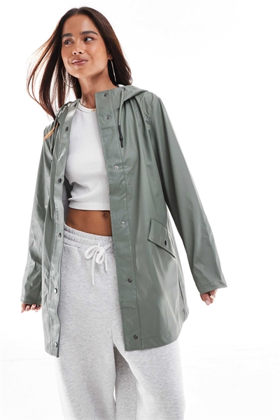 Дождевик с капюшоном светло-зеленого цвета артикул 139431020