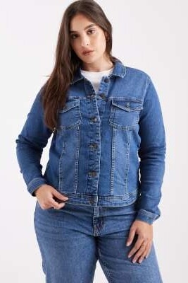 Джинсовая куртка средне-синего цвета артикул 115876260