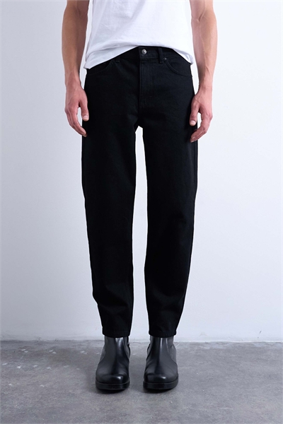 Джинсы с зауженным кроем артикул 147760478