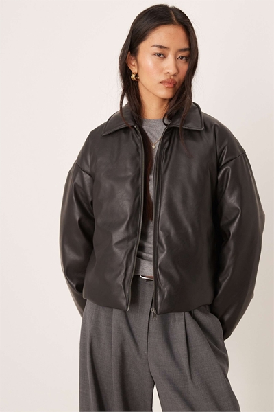 Куртка из искусственной кожи на молнии артикул 148610643