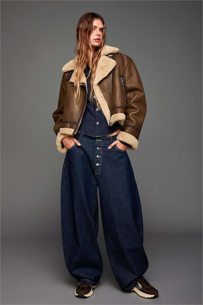 Двусторонняя куртка артикул 151219276