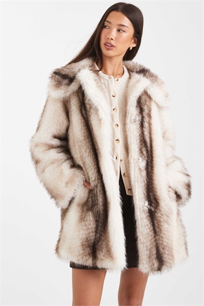 Пальто средней длины с высоким воротником из искусственного меха артикул 148030340