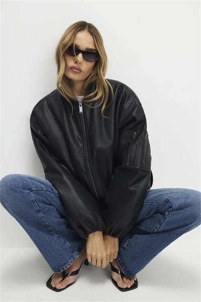 Куртка-бомбер из искусственной кожи артикул 155848837