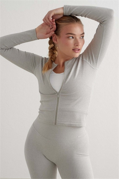 Серая меланжевая ребристая бесшовная куртка на молнии артикул 152061345