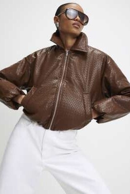 Бомбер из искусственной кожи с плетеным узором артикул 155689183