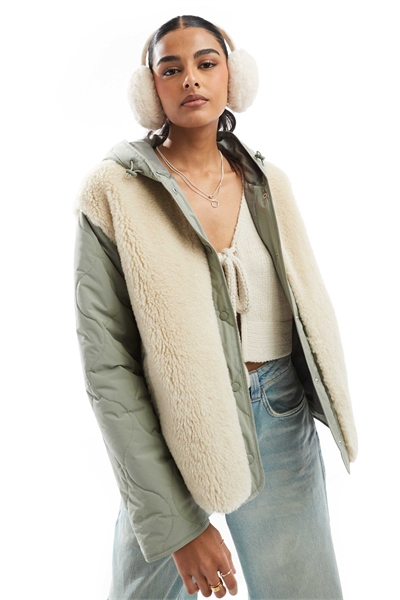 Стеганая куртка из борго с капюшоном артикул 138067948