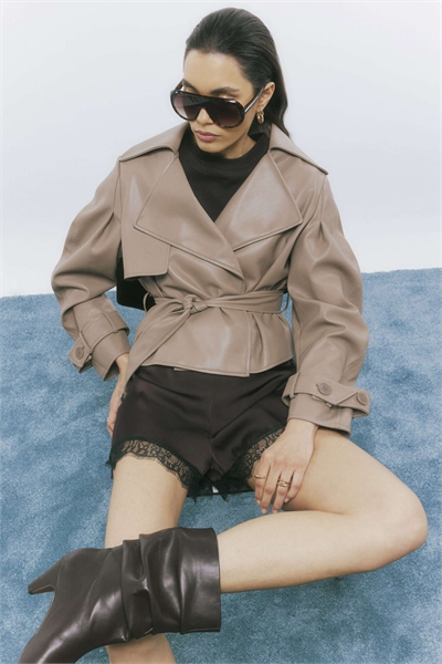 Тренч из искусственной кожи с ремнем артикул 155848496