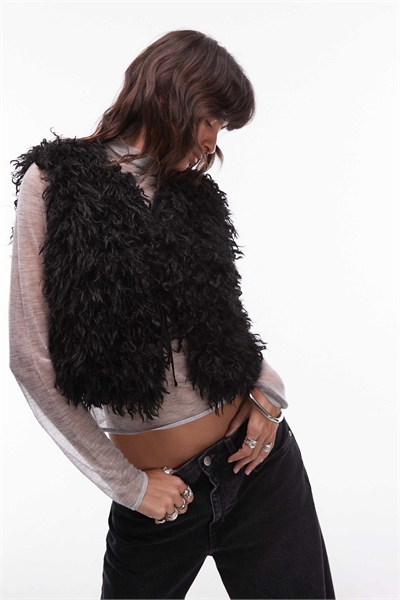 Жилет из искусственного меха артикул 148927472