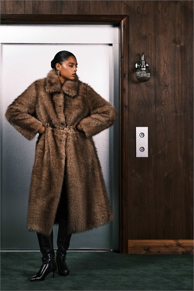 ASOS DESIGN — удлиненное пальто из искусственного меха с контрастной окантовкой для полных артикул 147898760