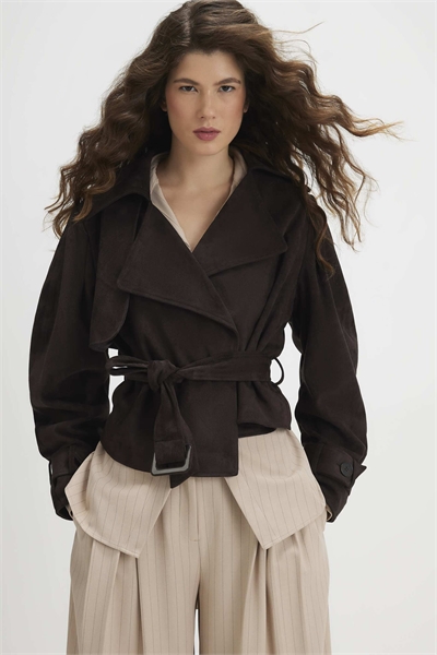 Укороченный тренч из искусственной замши с поясом артикул 155848421