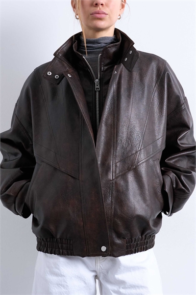 Бомбер с двойным швом на груди артикул 149553574