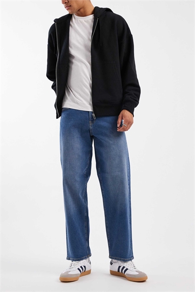 Джинсы широкого кроя средней синей оттенка артикул 123671438