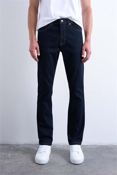 Джинсы-стрич с зауженным кроем артикул 147760555