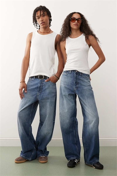 Джинсы Astro свободного кроя с широкими брючинами, унисекс артикул 148445511