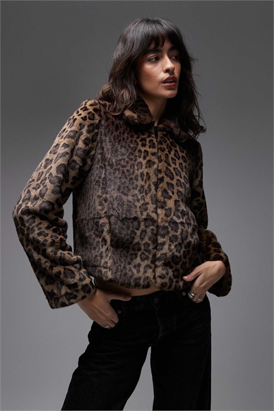 Короткая куртка из искусственного леопардового меха Saye артикул 152940757