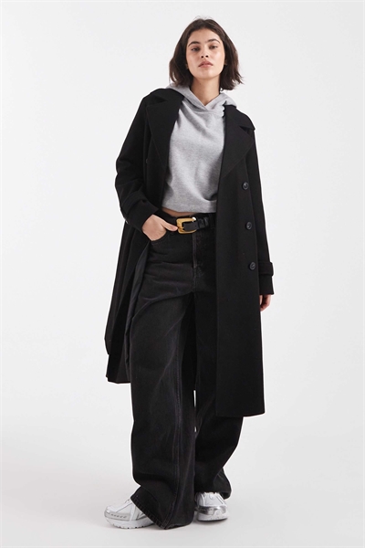 Двубортное пальто средней длины с поясом черного цвета артикул 150559848