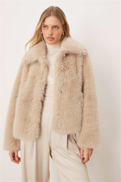 Куртка из искусственного меха кремового цвета артикул 151999835