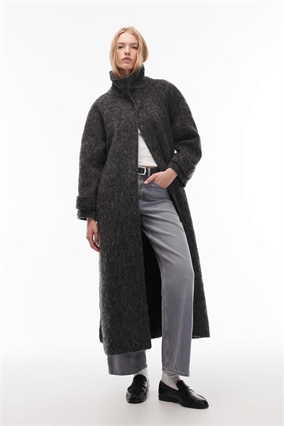 Длинное пальто из мерсера с ворсовой отделкой и поясом артикул 147903131