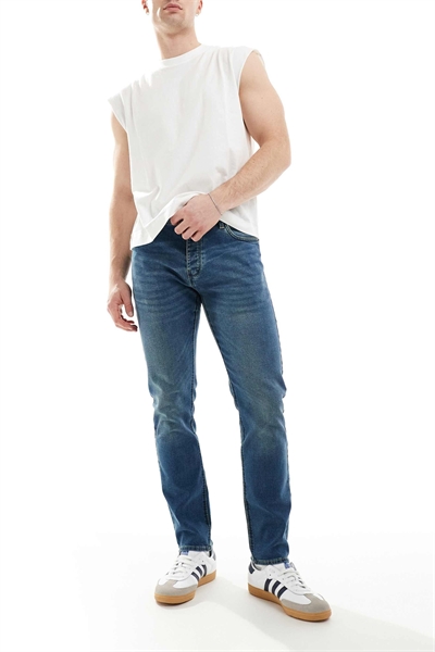 Джинсы French Connection с зауженными брючинами артикул 143185421