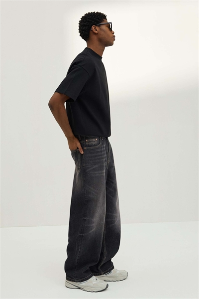 Длинные джинсы свободного кроя артикул 156179235