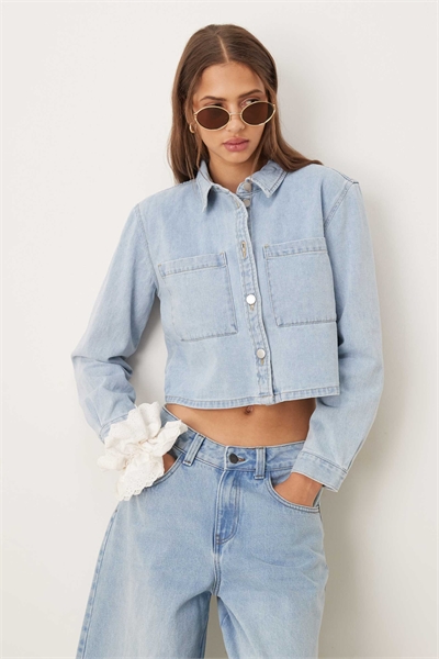 Джинсовая куртка прямого кроя светло-голубого цвета артикул 147560811