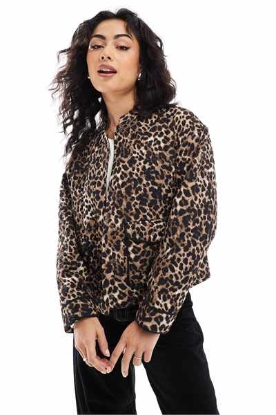 Стеганая куртка с леопардовым принтом артикул 140196391