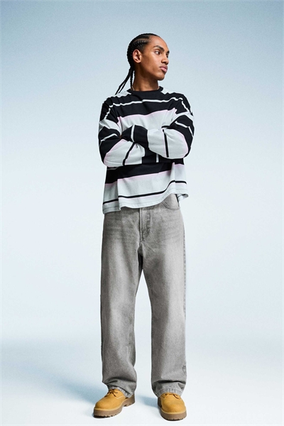 Длинные джинсы свободного кроя артикул 154896107