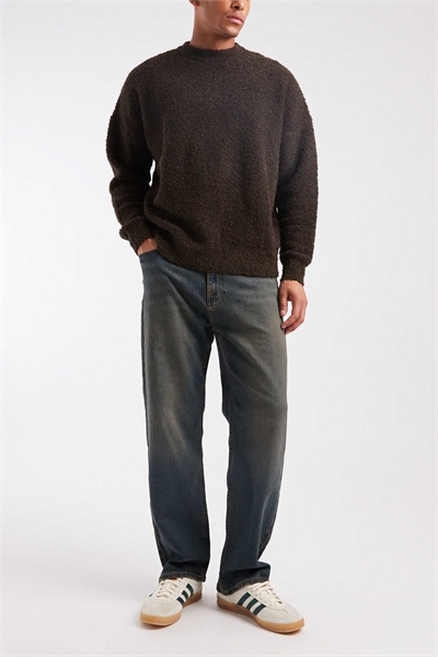 Джинсы свободного кроя с 5 карманами артикул 153666038