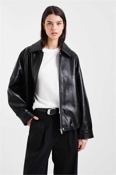 Бомбер свободного кроя под кожу артикул 151525967