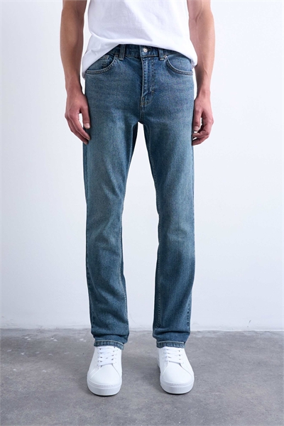 Джинсы-стрич с зауженным кроем артикул 147760713