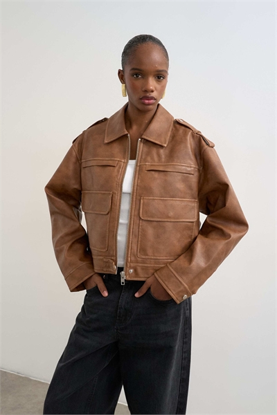 Куртка на молнии из полиуретана артикул 149594431