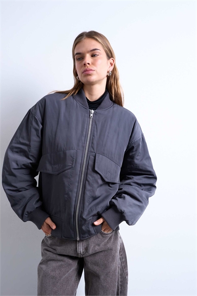 Куртка-бомбер с ребристым узором артикул 147470832