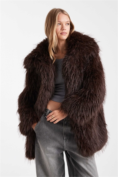 Пальто из искусственного меха артикул 147900449