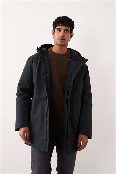 Техническая парка черного цвета артикул 147380427