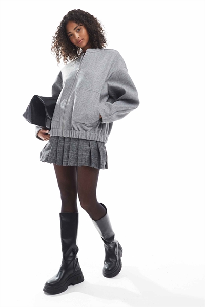 Оверсайз-куртка-бомбер с длинной линией застежки-молнии серого цвета артикул 149965328