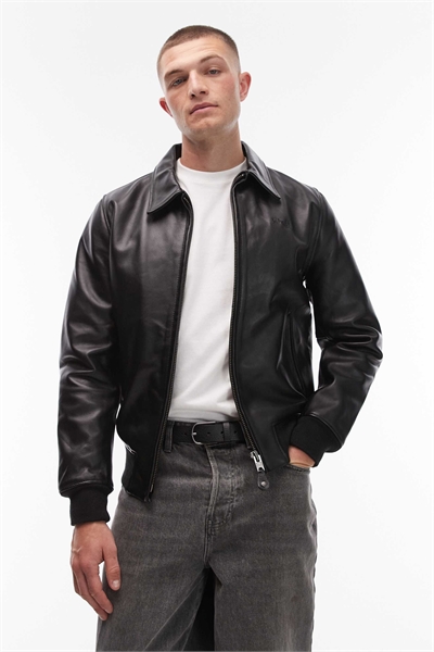 Бомбер из натуральной кожи премиум-класса с деталью воротника черного цвета артикул 152190420