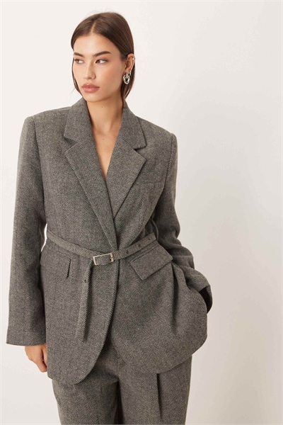 Координированный блейзер с поясом в елочку, серый артикул 151999818